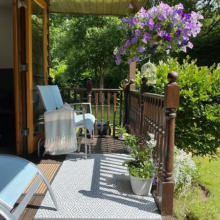 The Cabin, Roundabout Lane West Chiltington Exterior photo