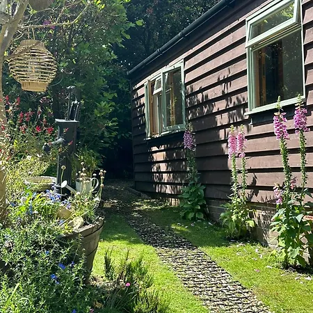 The Cabin, Roundabout Lane West Chiltington Exterior photo